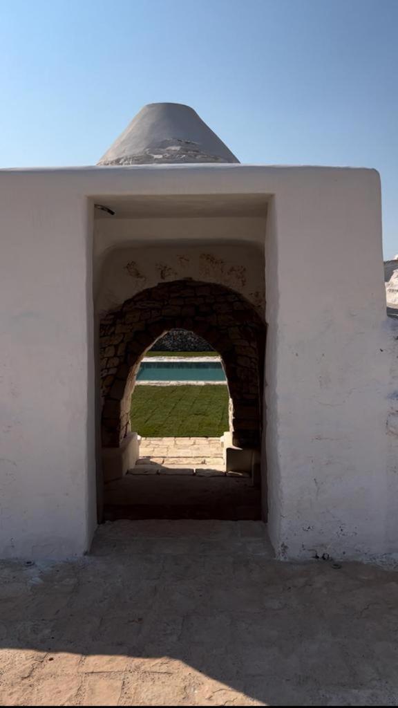Masseria Castelluzzo Челие Месапика Екстериор снимка