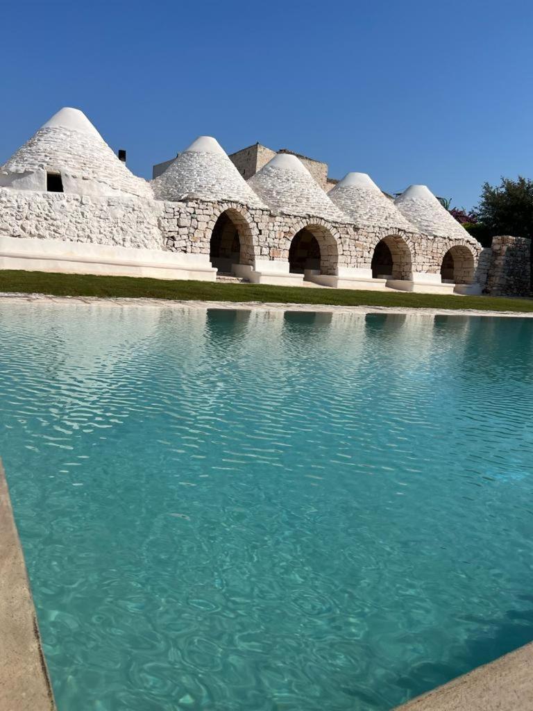 Masseria Castelluzzo Челие Месапика Екстериор снимка